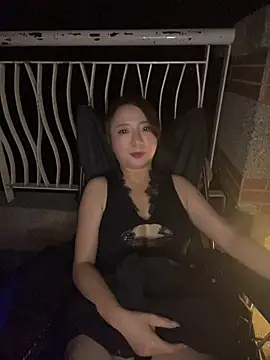 Hannababy  online show from June 18, 2026, 12:53 pm