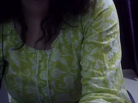 Snapshot of Your_cutiepie_ chatting on June 19, 2026, 2:32 pm Your cutiepie online show from June 19, 2026, 2:32 pm