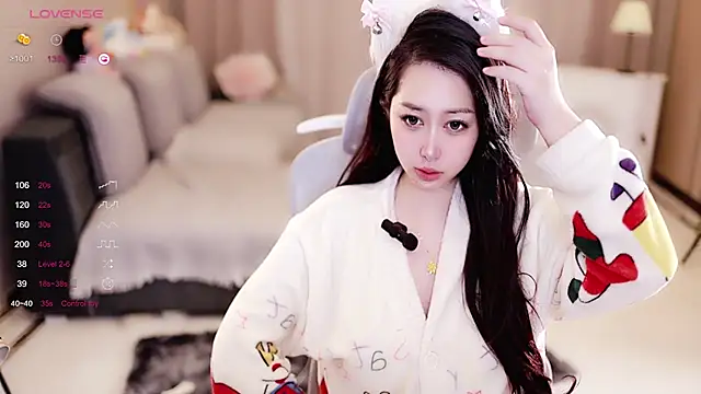 Snapshot of Moonccoi chatting on February 22, 2025, 4:18 am Moonccoi online show from February 22, 2025, 4:18 am