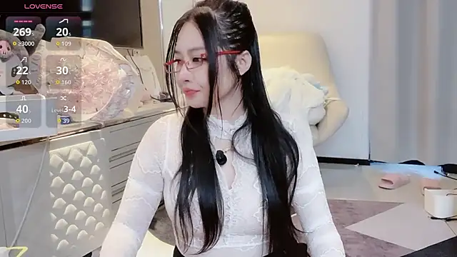 Snapshot of Moonccoi chatting on October 2, 2025, 11:12 pm Moonccoi online show from October 2, 2025, 11:12 pm