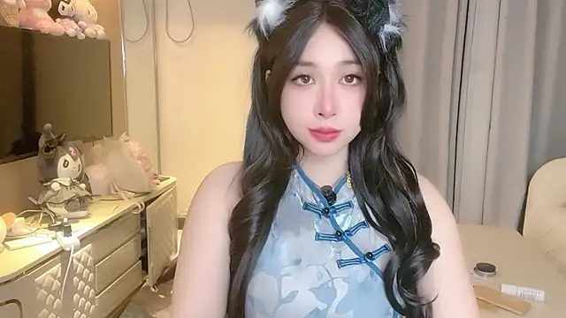 Snapshot of Moonccoi chatting on October 24, 2025, 12:45 pm Moonccoi online show from October 24, 2025, 12:45 pm