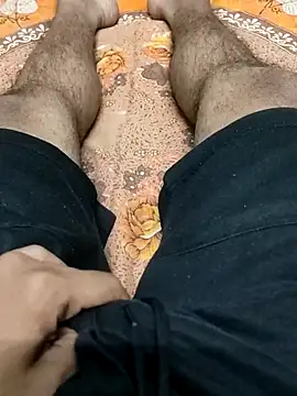 Snapshot of Yashkumar_0697 chatting on February 26, 2025, 6:43 pm Yashkumar 0697 online show from February 26, 2025, 6:43 pm