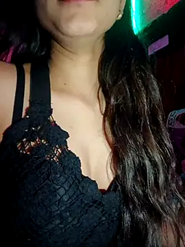 Snapshot of shnaz_1 chatting on February 14, 2025, 9:24 am shnaz 1 online show from February 14, 2025, 9:24 am