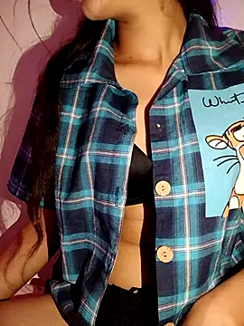 Snapshot of shnaz_1 chatting on March 22, 2025, 6:03 pm shnaz 1 online show from March 22, 2025, 6:03 pm