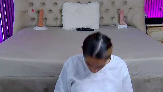 Snapshot of PlayfulShow chatting on September 30, 2025, 7:46 am PlayfulShow online show from September 30, 2025, 7:46 am