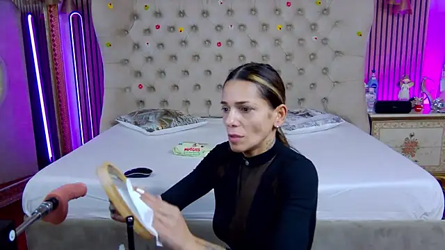 PlayfulShow online show from December 17, 2025, 6:52 am