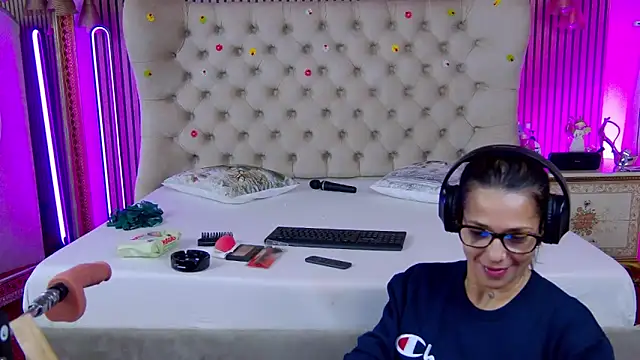 PlayfulShow online show from January 8, 2026, 9:33 am