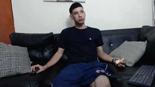 biigjhonny online show from October 4, 2025, 2:42 am