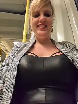 Sexybiene969 online show from December 22, 2025, 5:21 pm