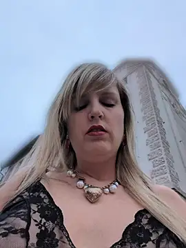 Sexybiene969 online show from March 25, 2026, 5:19 pm