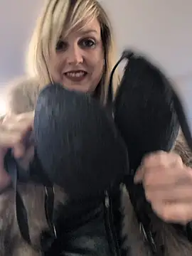 Sexybiene969 online show from March 27, 2026, 5:12 pm