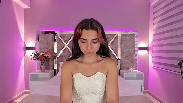 Snapshot of ValerieHyde chatting on March 8, 2025, 3:28 am ValerieHyde online show from March 8, 2025, 3:28 am