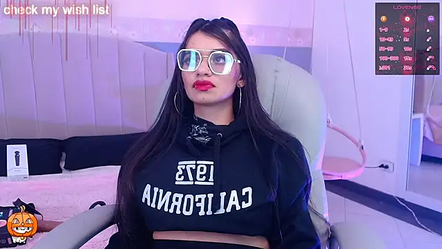 Snapshot of Emerald_gh chatting on October 8, 2025, 11:57 pm Emerald gh online show from October 8, 2025, 11:57 pm