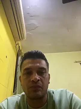 Snapshot of crazyfreaking chatting on February 9, 2025, 6:37 pm crazyfreaking online show from February 9, 2025, 6:37 pm