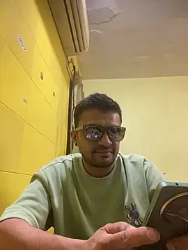 Snapshot of crazyfreaking chatting on February 16, 2025, 11:16 pm crazyfreaking online show from February 16, 2025, 11:16 pm