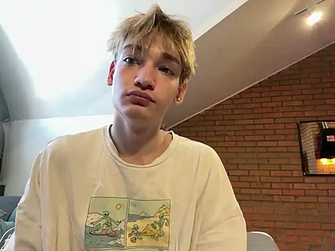 Julian wins online show from February 24, 2025, 7:44 am