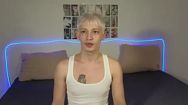 Snapshot of Julian_wins chatting on March 4, 2026, 2:34 pm Julian wins online show from March 4, 2026, 2:34 pm