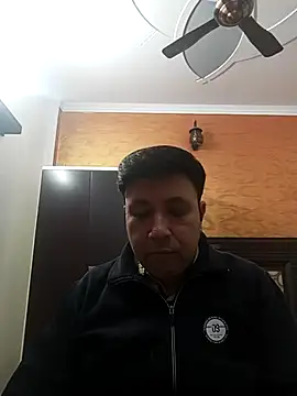 innocentboy1987 online show from November 24, 2025, 5:07 am