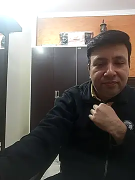 innocentboy1987 online show from December 22, 2025, 5:15 am