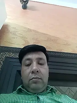 innocentboy1987 online show from April 4, 2026, 5:38 am