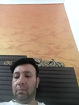 innocentboy1987 online show from April 17, 2026, 6:05 am