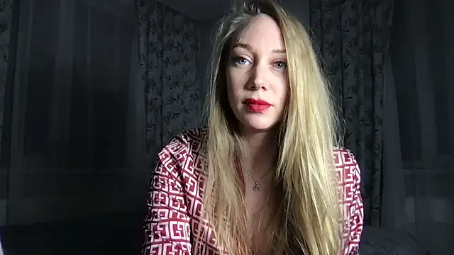 Snapshot of Engel_13 chatting on February 14, 2025, 8:26 pm Engel 13 online show from February 14, 2025, 8:26 pm