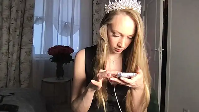 Snapshot of Engel_13 chatting on February 18, 2025, 2:27 pm Engel 13 online show from February 18, 2025, 2:27 pm