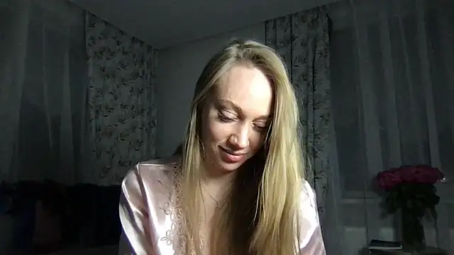 Snapshot of Engel_13 chatting on February 19, 2025, 8:52 pm Engel 13 online show from February 19, 2025, 8:52 pm