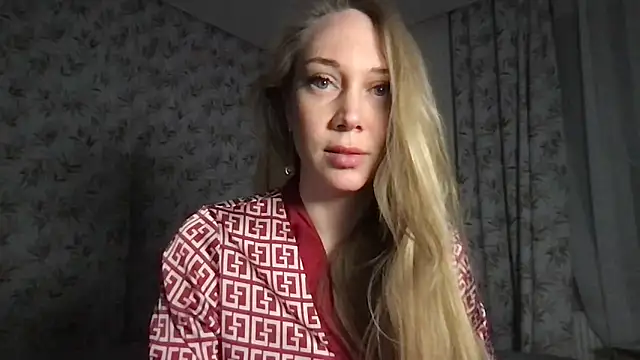 Snapshot of Engel_13 chatting on February 22, 2025, 8:42 pm Engel 13 online show from February 22, 2025, 8:42 pm