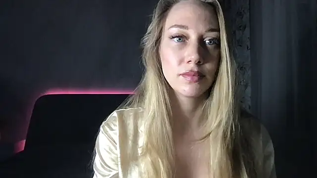 Snapshot of Engel_13 chatting on March 2, 2025, 6:19 pm Engel 13 online show from March 2, 2025, 6:19 pm