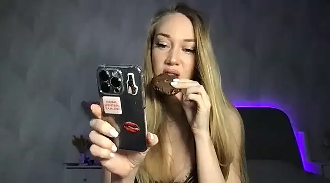 Snapshot of Engel_13 chatting on March 14, 2025, 9:46 am Engel 13 online show from March 14, 2025, 9:46 am