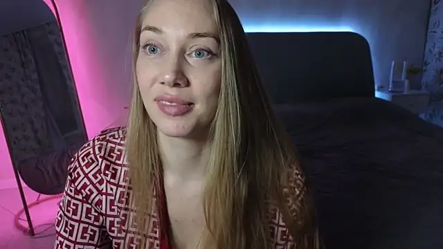 Snapshot of Engel_13 chatting on October 13, 2025, 7:25 pm Engel 13 online show from October 13, 2025, 7:25 pm