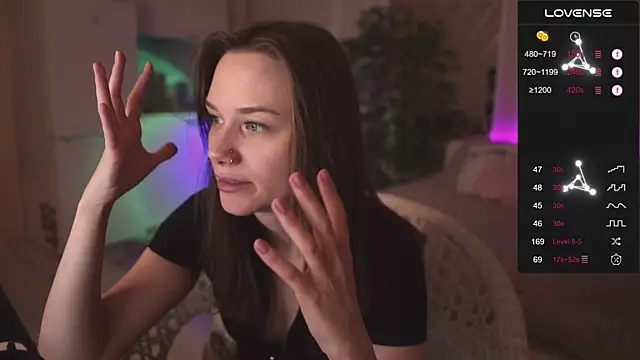 Snapshot of alexa_feels_ chatting on November 13, 2025, 4:06 pm alexa feels online show from November 13, 2025, 4:06 pm