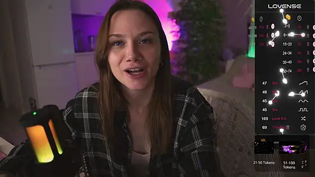 alexa feels  online show from November 29, 2025, 6:55 pm