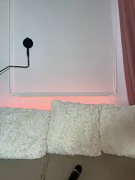 Snapshot of RosieMills chatting on February 26, 2025, 2:46 pm RosieMills online show from February 26, 2025, 2:46 pm