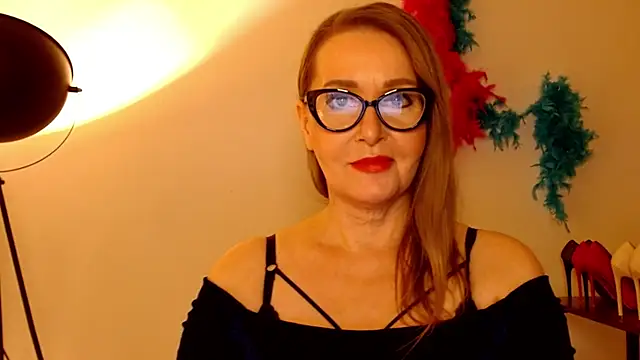 leaxSTAR online show from February 25, 2025, 5:58 pm