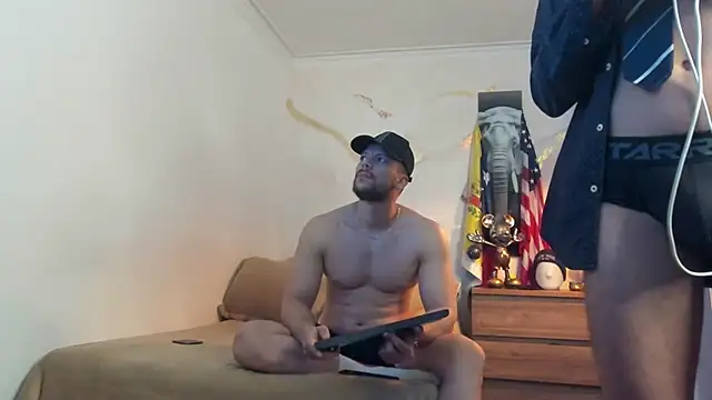 bakersboyssexys online show from February 12, 2026, 2:39 am