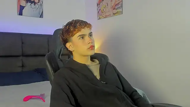 Aiiden 15 online show from October 25, 2025, 1:18 pm