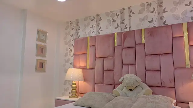 ArianaFranco online show from July 21, 2026, 1:13 pm