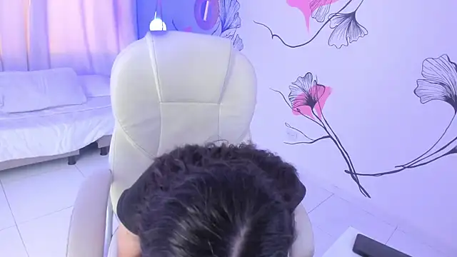 Snapshot of Isabela_Fiorelli chatting on March 13, 2025, 12:35 pm Isabela Fiorelli online show from March 13, 2025, 12:35 pm