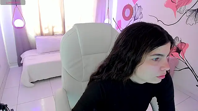 Isabela Fiorelli online show from June 2, 2026, 1:46 pm
