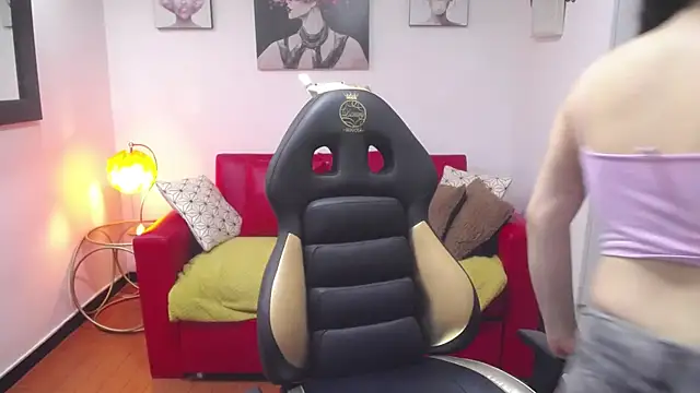 Cute Angell  online show from March 21, 2025, 8:18 pm