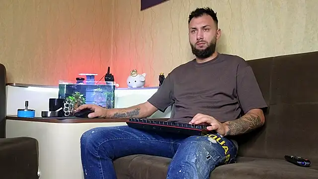 Snapshot of JamieNoxus chatting on October 1, 2025, 5:46 am JamieNoxus online show from October 1, 2025, 5:46 am