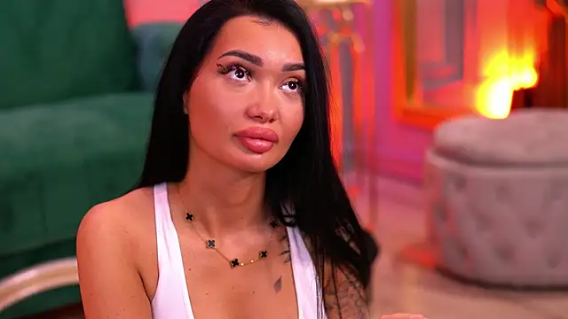 Snapshot of SashaFerrera chatting on February 17, 2025, 10:25 pm SashaFerrera online show from February 17, 2025, 10:25 pm