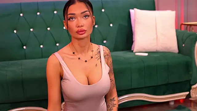 Snapshot of SashaFerrera chatting on February 20, 2025, 6:57 pm SashaFerrera online show from February 20, 2025, 6:57 pm