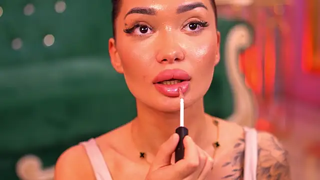 Snapshot of SashaFerrera chatting on February 21, 2025, 1:11 am SashaFerrera online show from February 21, 2025, 1:11 am