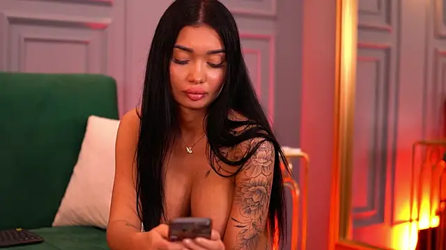 Snapshot of SashaFerrera chatting on March 2, 2025, 4:07 am SashaFerrera online show from March 2, 2025, 4:07 am