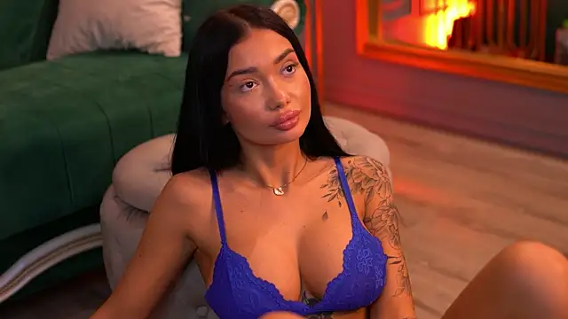 Snapshot of SashaFerrera chatting on March 9, 2025, 1:46 am SashaFerrera online show from March 9, 2025, 1:46 am