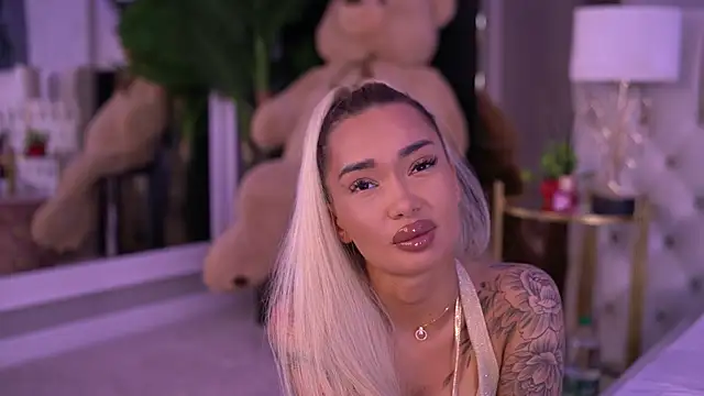 Snapshot of SashaFerrera chatting on September 11, 2025, 6:41 pm SashaFerrera online show from September 11, 2025, 6:41 pm