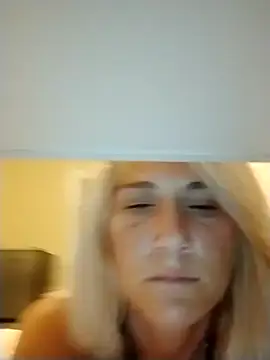 Snapshot of Skippydippy99 chatting on September 25, 2025, 5:22 am Skippydippy99 online show from September 25, 2025, 5:22 am